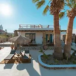 Palm Luxury Maisonette With Heated Private Jacuzzi פטליה