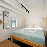 Palm Luxury Maisonette With Heated Private Jacuzzi פטליה