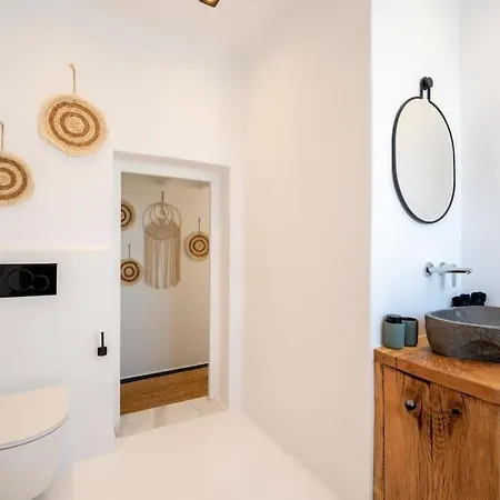 Palm Luxury Maisonette With Heated Private Jacuzzi Villa *