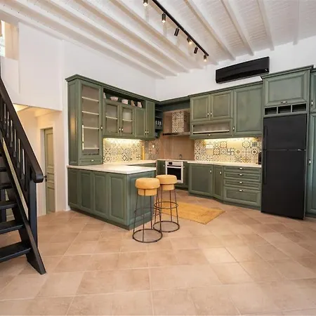 Palm- Seaview-hot Tub-200m From * Ftelia (Mykonos)