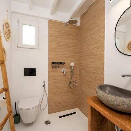 Palm- Seaview-hot Tub-200m From Villa