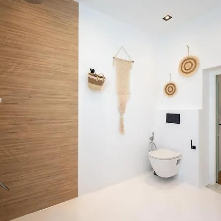 Villa Palm Luxury Maisonette With Private Outdoor Jaccuzi *